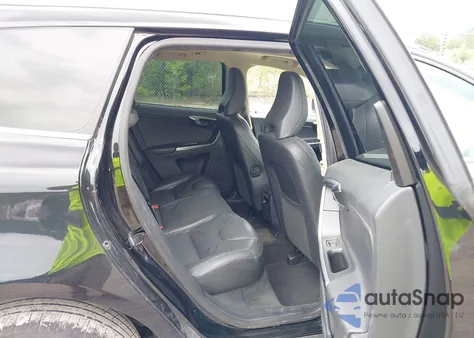 2013 Volvo Xc60 T6 z USA, uszkodzony, nr VIN YV4902DZ2D2405330